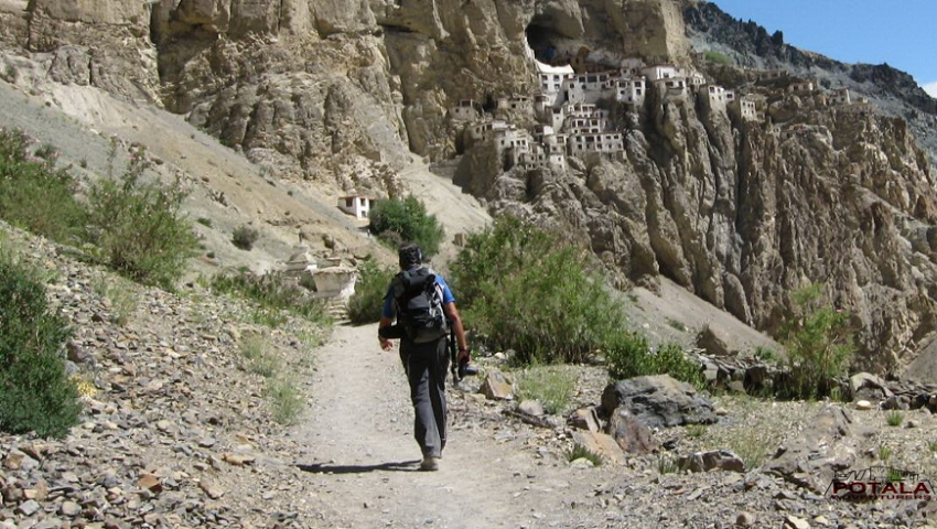 Zanskar Traverse Trek: Kanji Zangla Phirtse La
